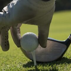 golfer slicing ball